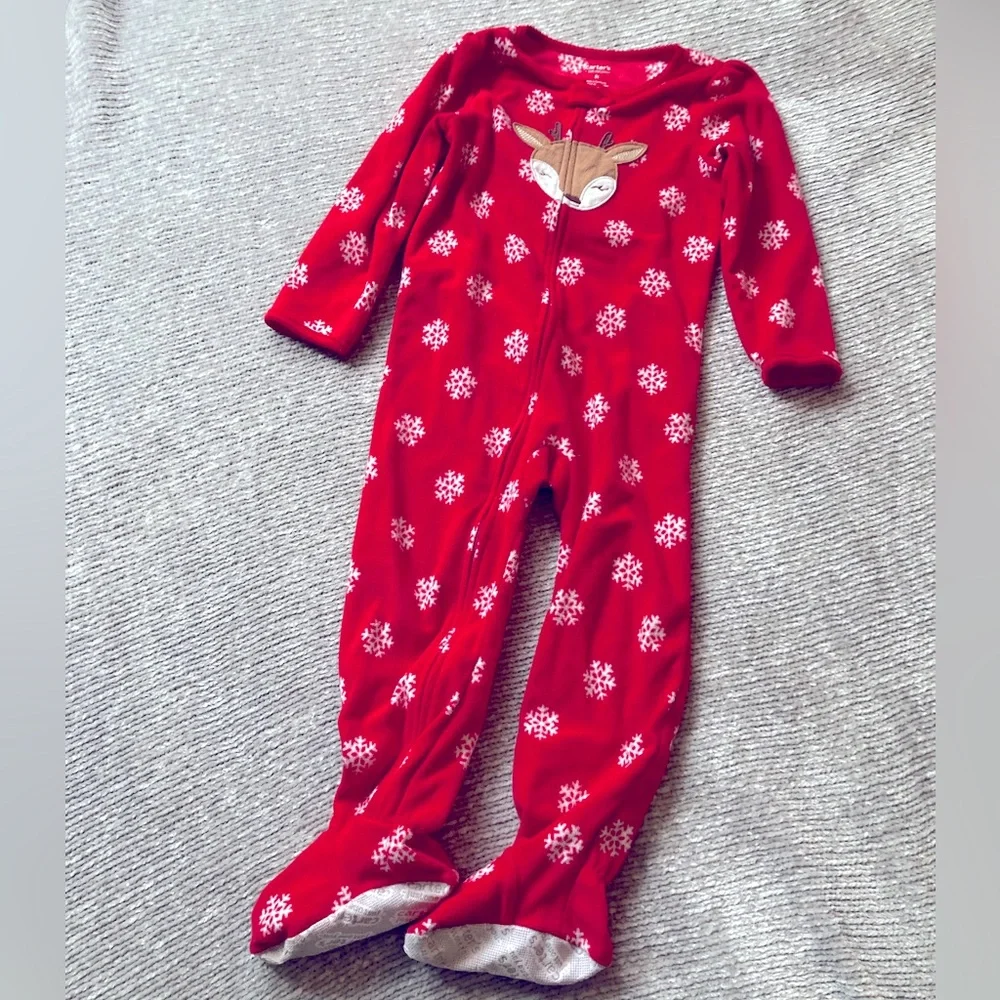 Carter’s Girls 5T‎ Reindeer Footed Fleece Pajamas Red Snowflake Holiday